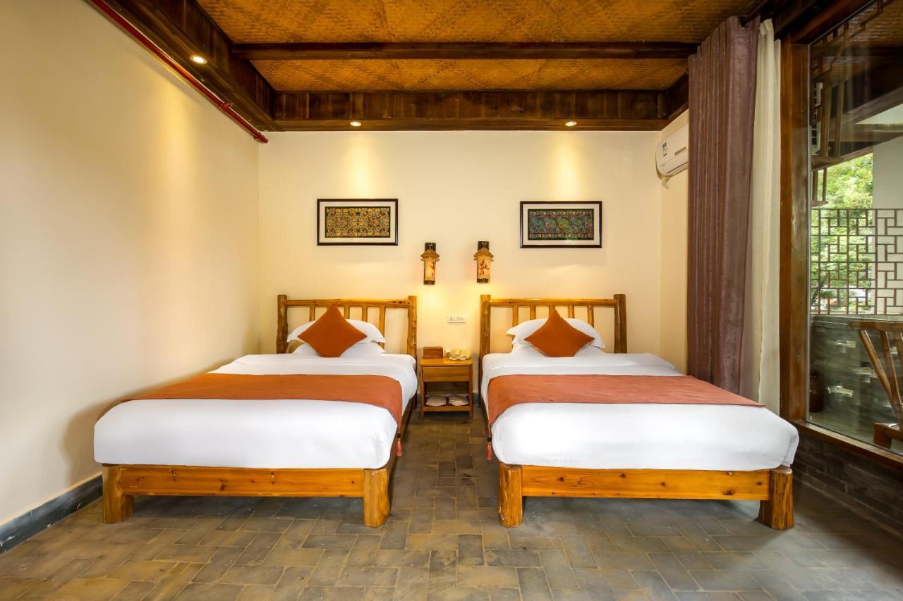 Yangshuo River Lodge Hotel-Free Pick Up From Yangshuo Area Over Three Nights Exterior photo