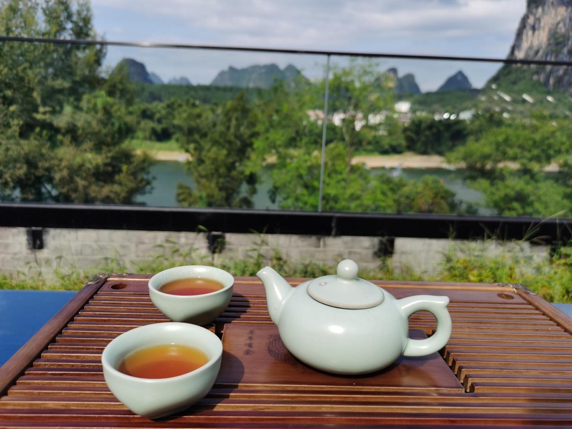 Yangshuo River Lodge Hotel-Free Pick Up From Yangshuo Area Over Three Nights Exterior photo