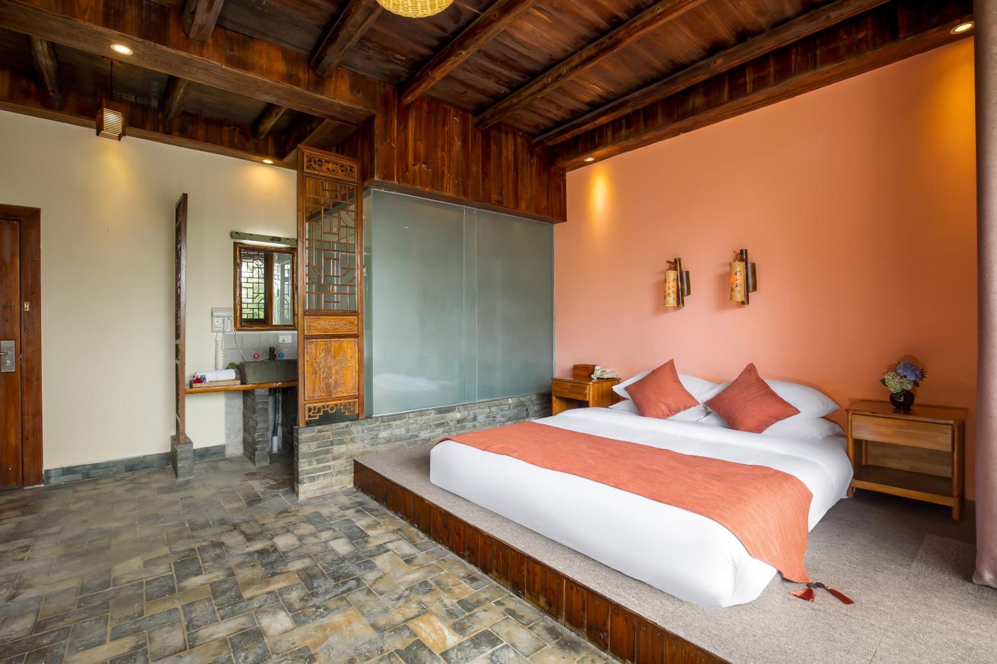 Yangshuo River Lodge Hotel-Free Pick Up From Yangshuo Area Over Three Nights Exterior photo